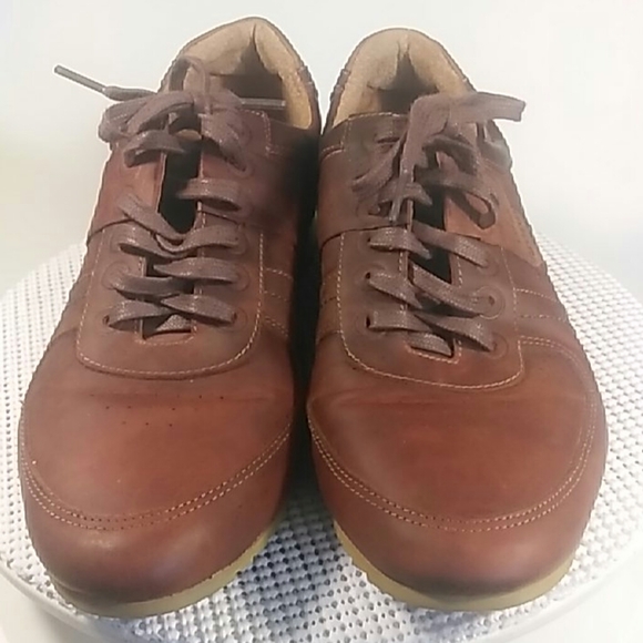 Velez size 8.5 Brown Leather sneakers - Picture 1 of 9